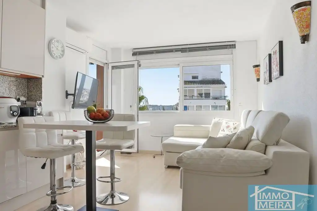 Sala de estar de Apartamento en venta en Roses con Aire acondicionado, Calefacción y Terraza