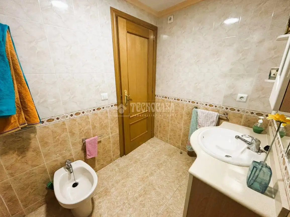 Baño de Piso en venta en Quart de Poblet con Aire acondicionado, Trastero y Balcón