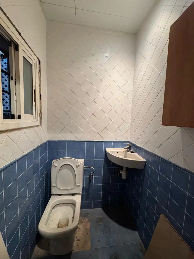 Baño de Local en venta en Badalona con Terraza