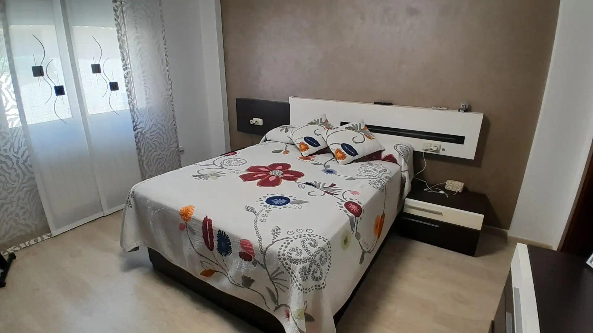 Habitación de Planta baja en venta en Yecla con Aire acondicionado, Calefacción y Trastero