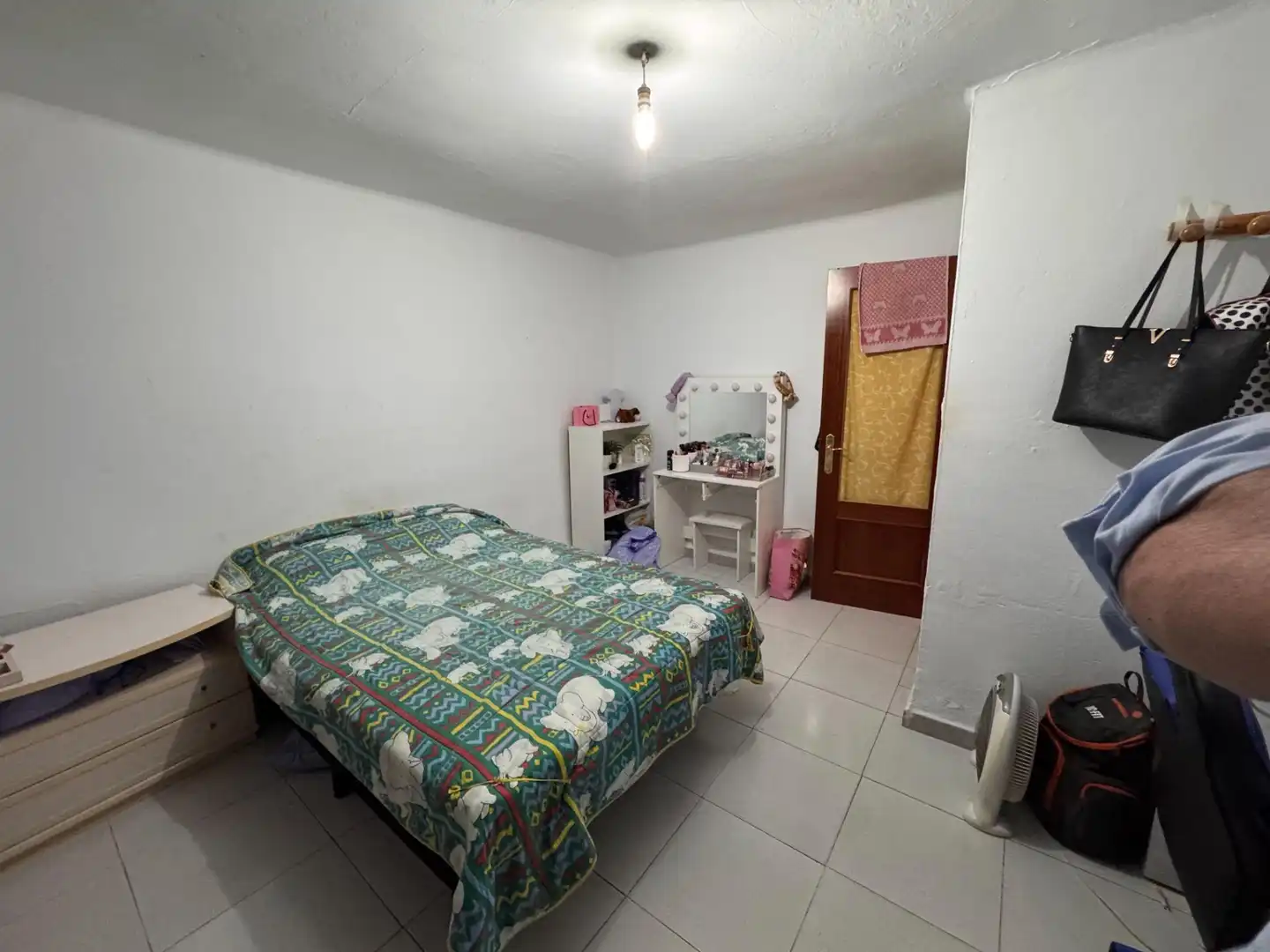 Habitación de Piso en venta en San Juan de Aznalfarache con Aire acondicionado