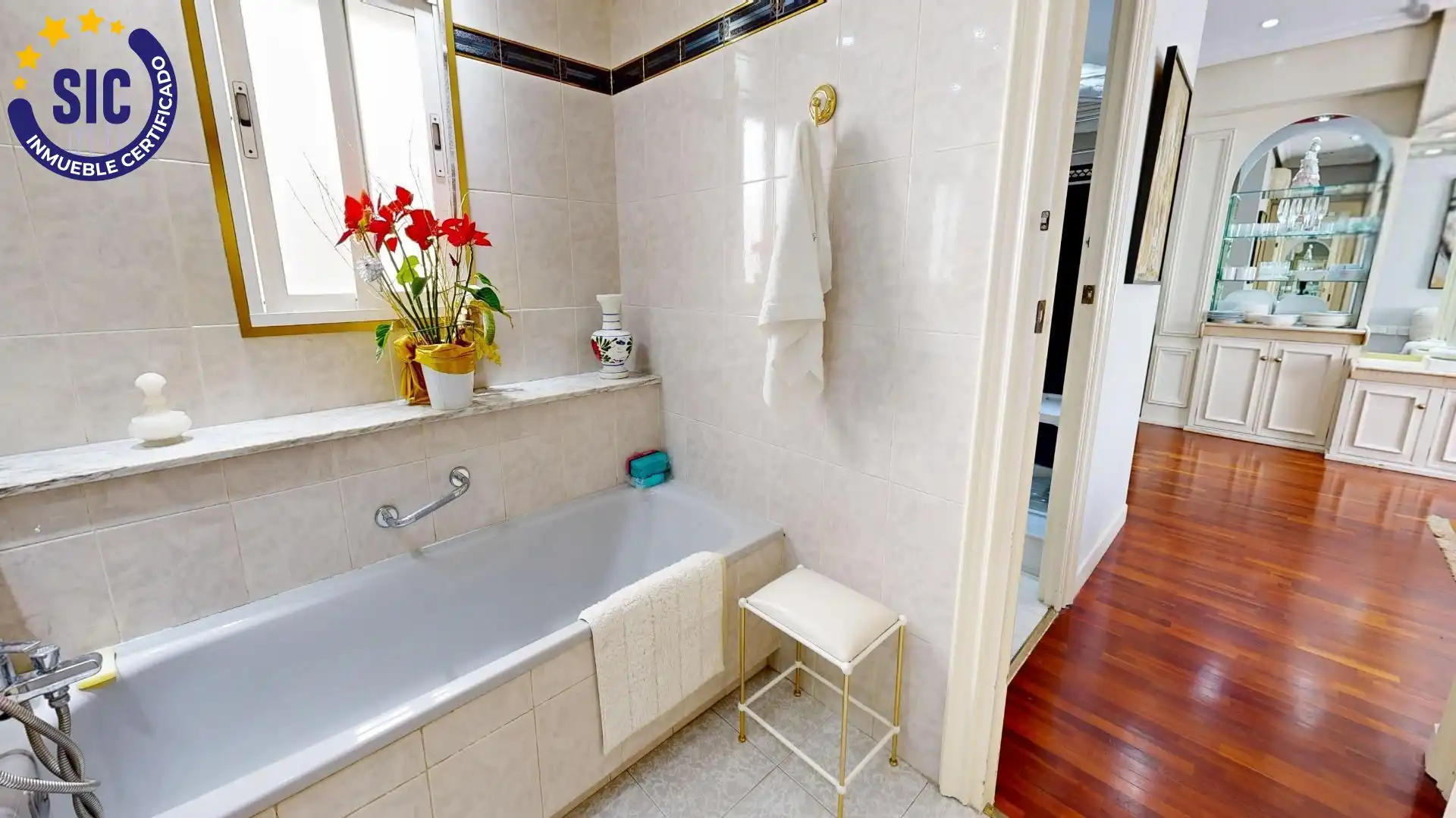 Baño de Piso en venta en Valencia con Aire acondicionado, Calefacción y Parquet