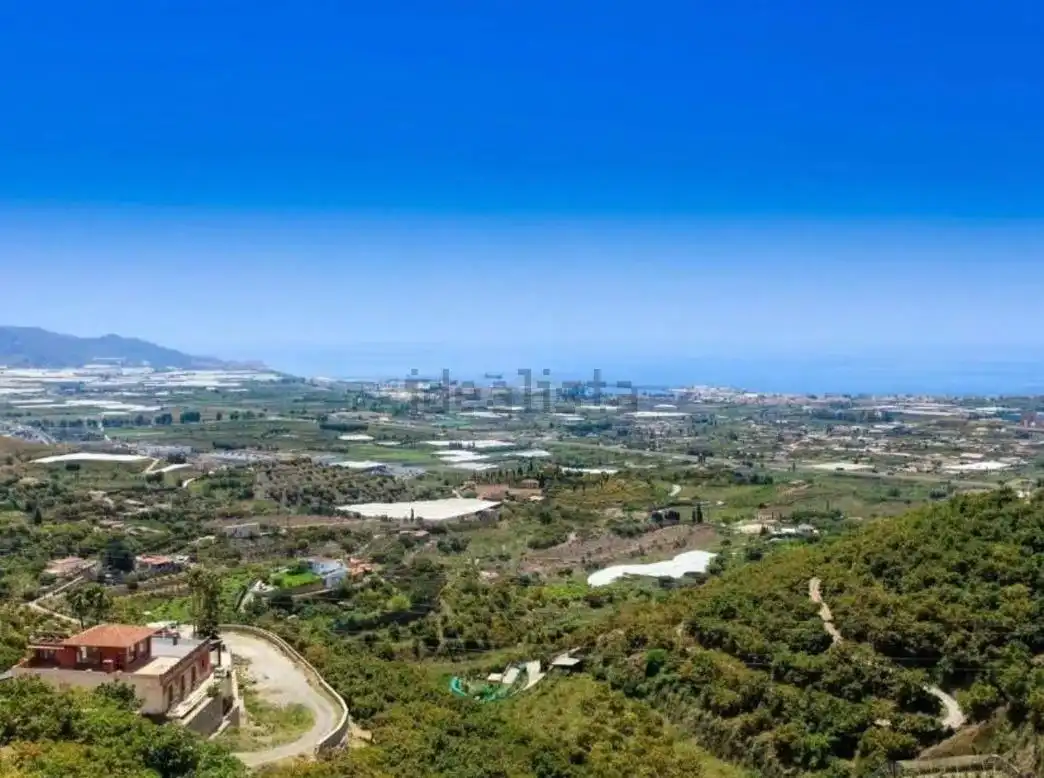 Vista exterior de Casa o xalet en venda en Motril amb Aire condicionat, Calefacció i Terrassa