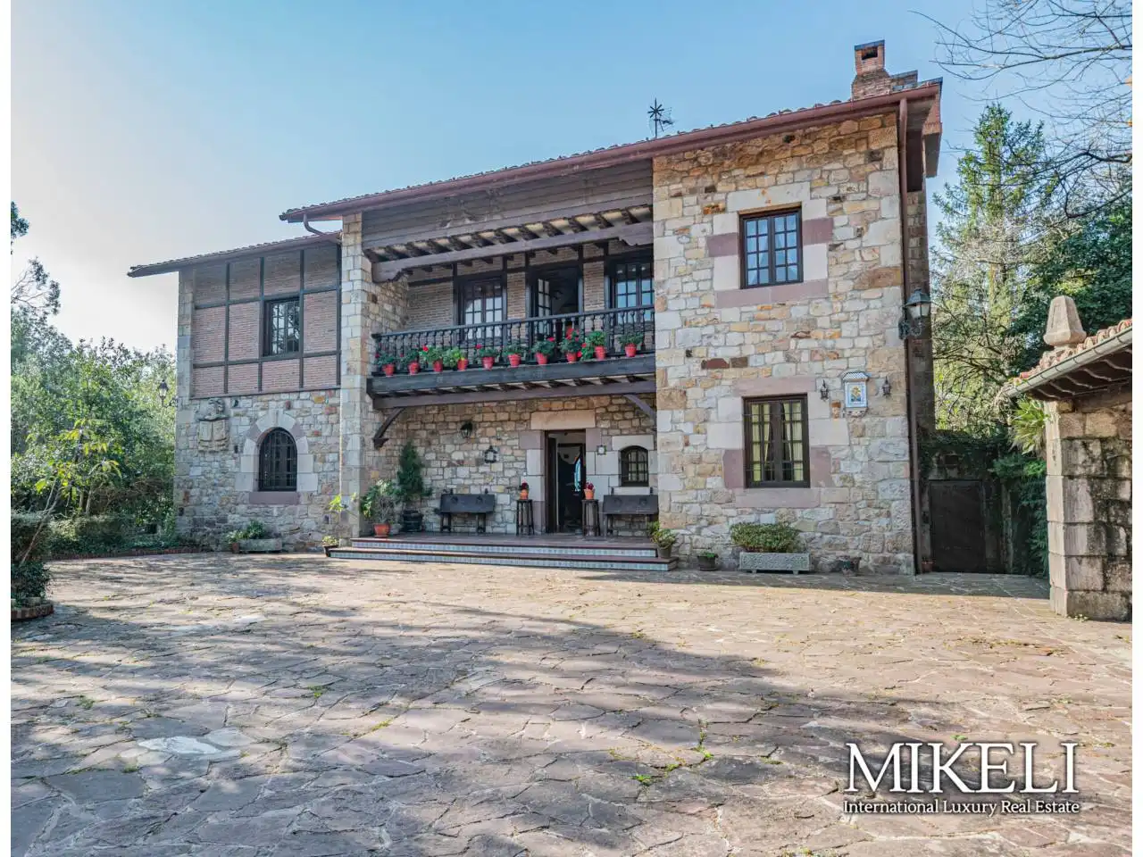 Vista exterior de Casa o xalet en venda en Piélagos amb Calefacció, Jardí privat i Terrassa