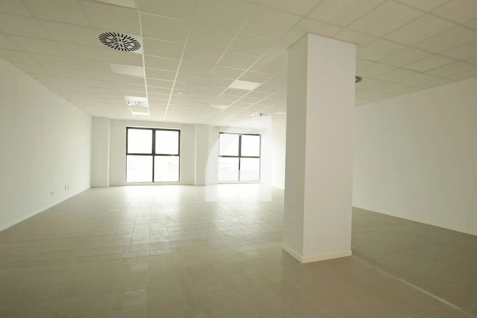 Nave industrial en venta en Madrid