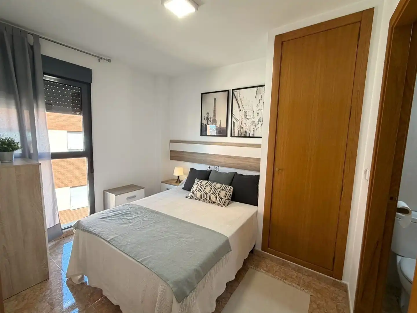 Dormitori de Apartament de lloguer en Murcia amb Aire condicionat, Moblat i Rentadora