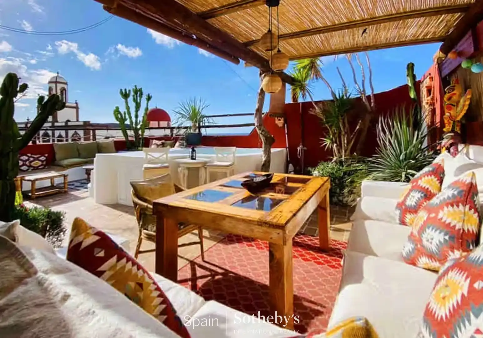 Terrasse von Einfamilien-Reihenhaus zum Verkauf in Agaete mit Klimaanlage, Privatgarten und Terrasse