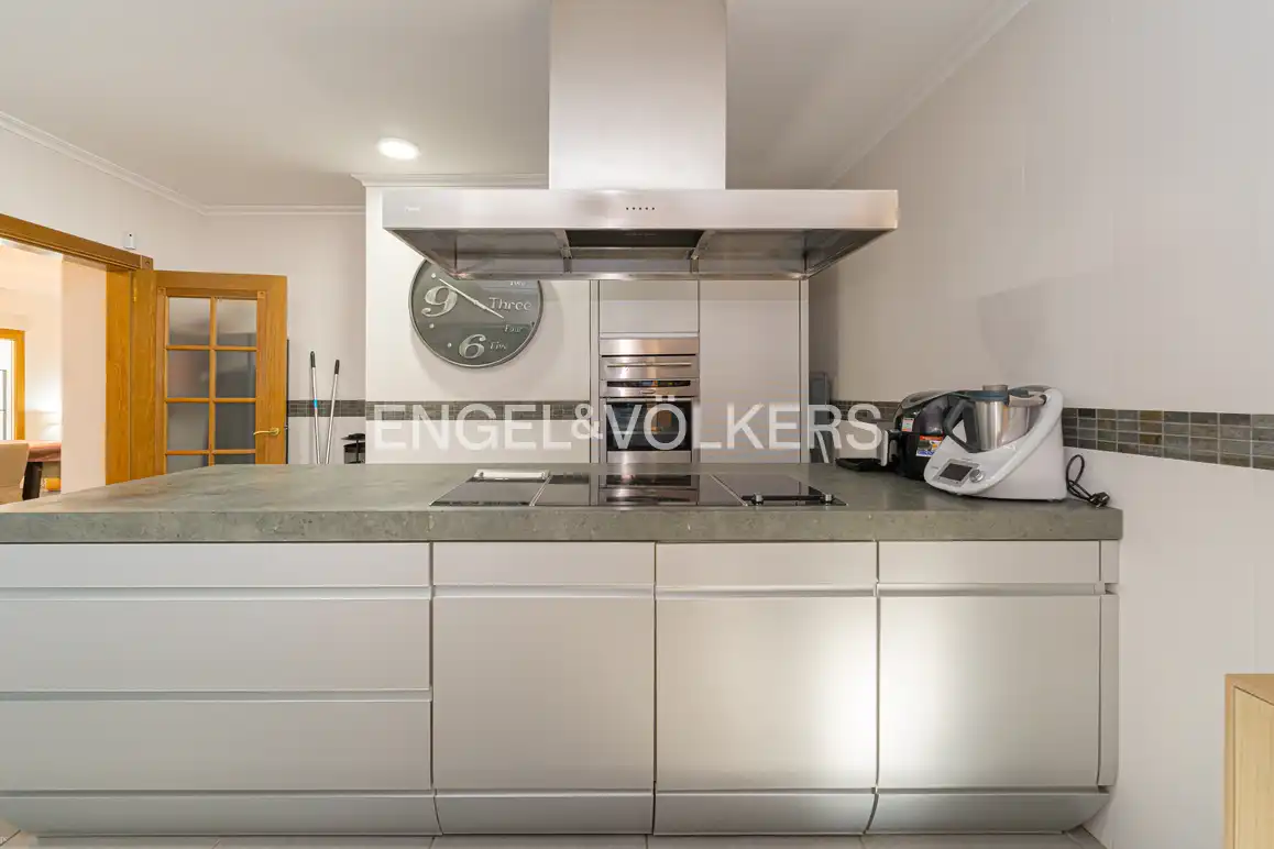 Kitchen of Houses for sale in El Castell de Guadalest  with Private garden, Swimming Pool and Jacuzzi