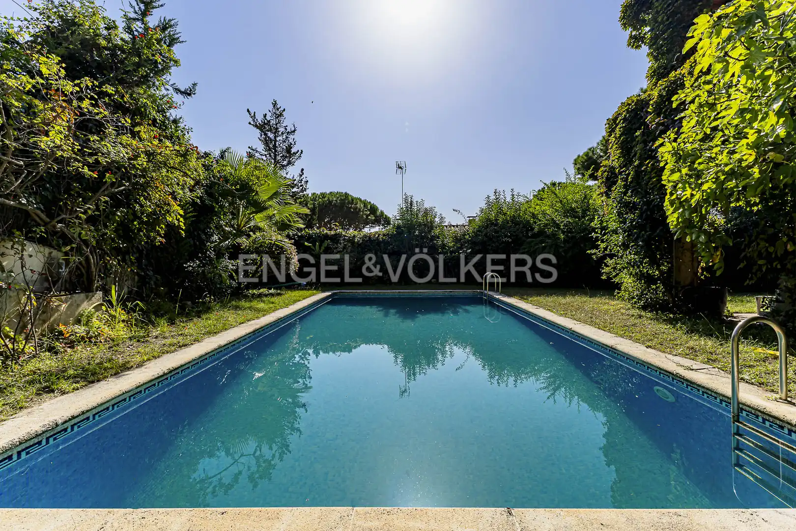Piscina de Casa o xalet en venda en Cabrils amb Aire condicionat, Calefacció i Jardí privat
