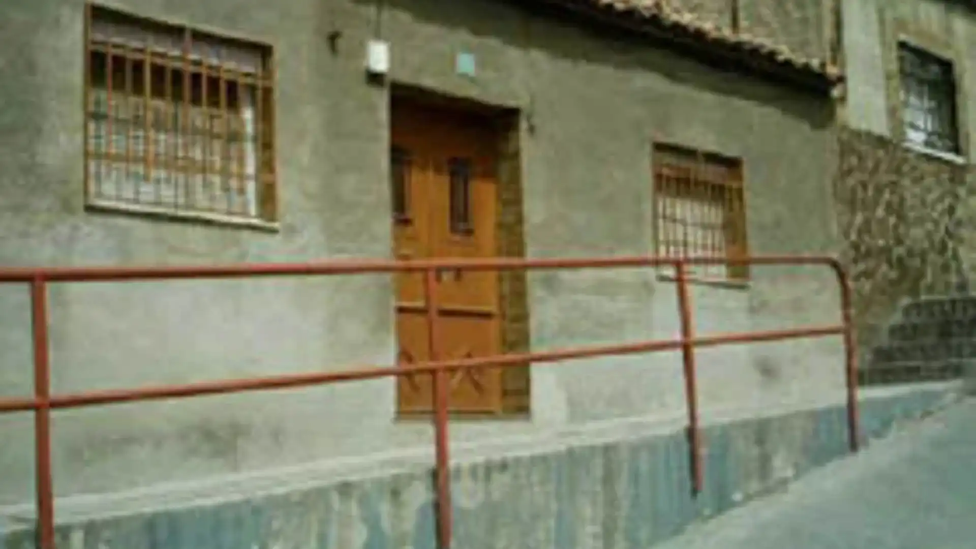 Vista exterior de Casa adosada en venda en Puertollano