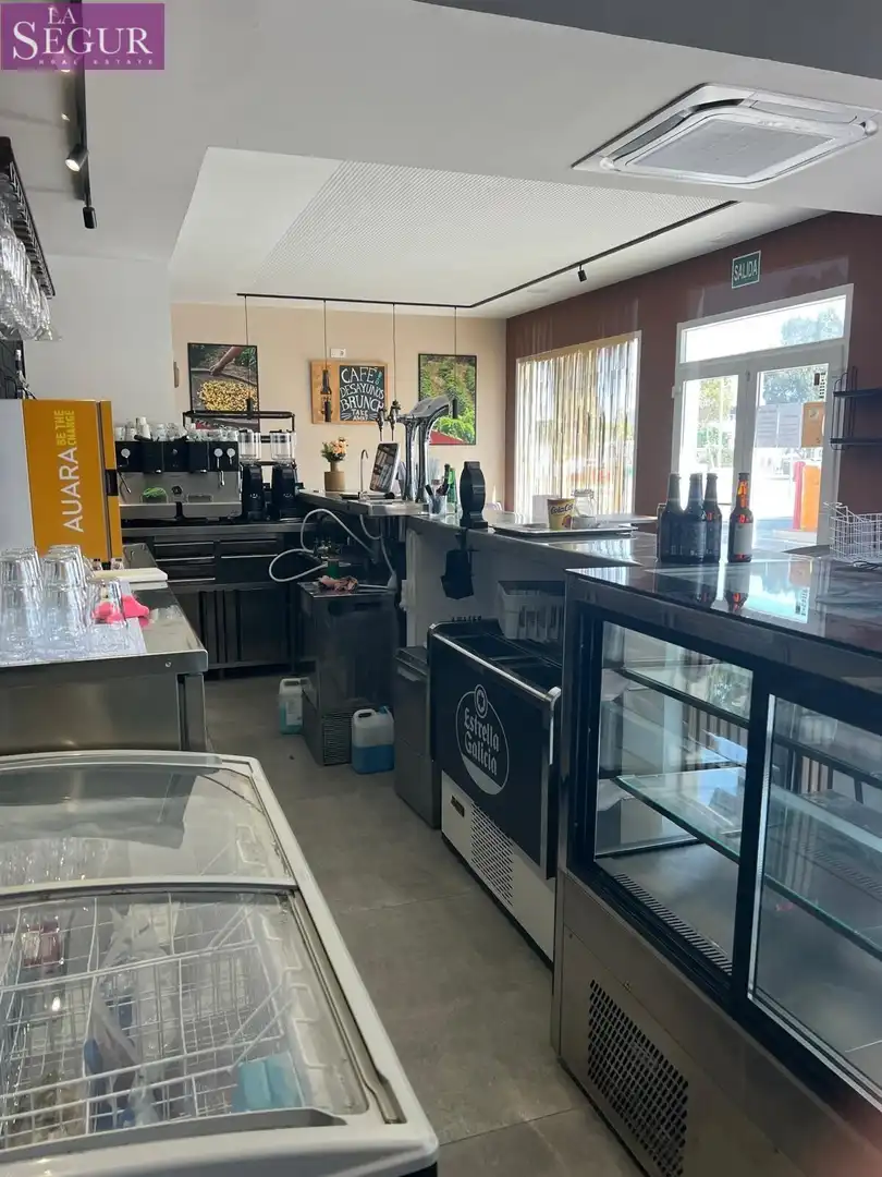 Business premises to rent in Conil, imagen 5