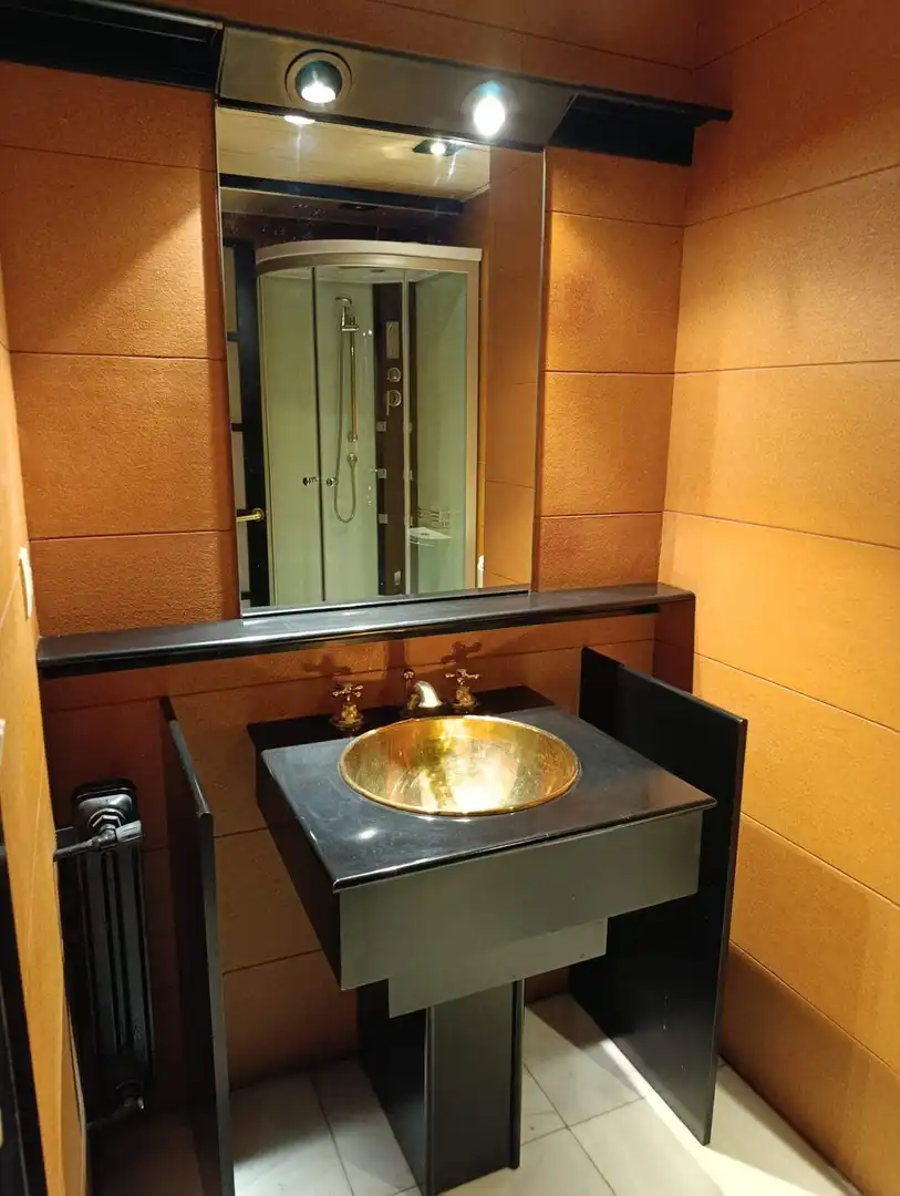 Badezimmer von Wohnung zum Verkauf in León Capital  mit Heizung, Terrasse und Abstellraum