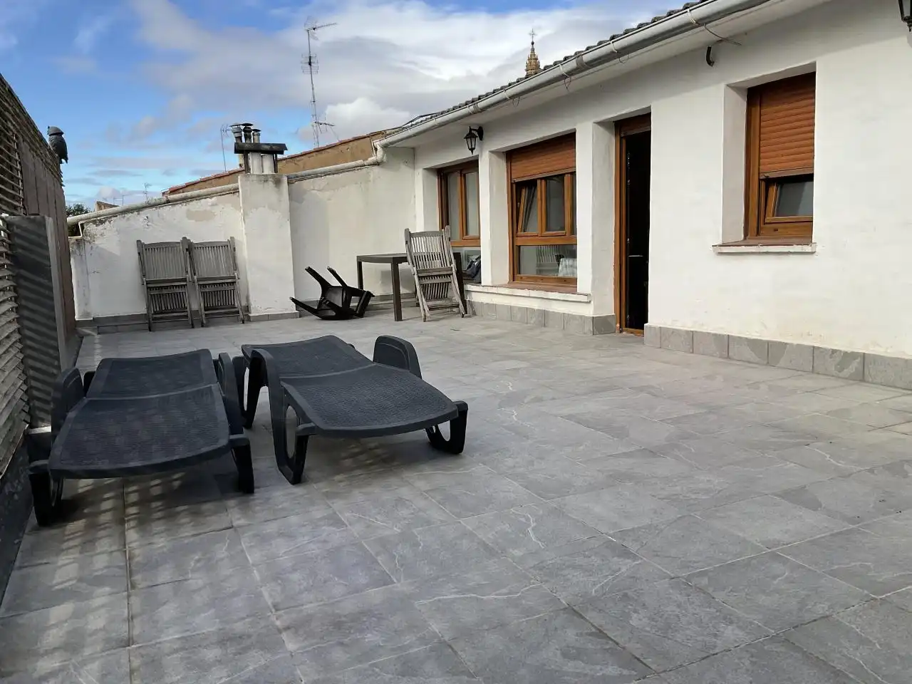 Terrassa de Dúplex en venda en Santo Domingo de la Calzada amb Calefacció, Parquet i Terrassa