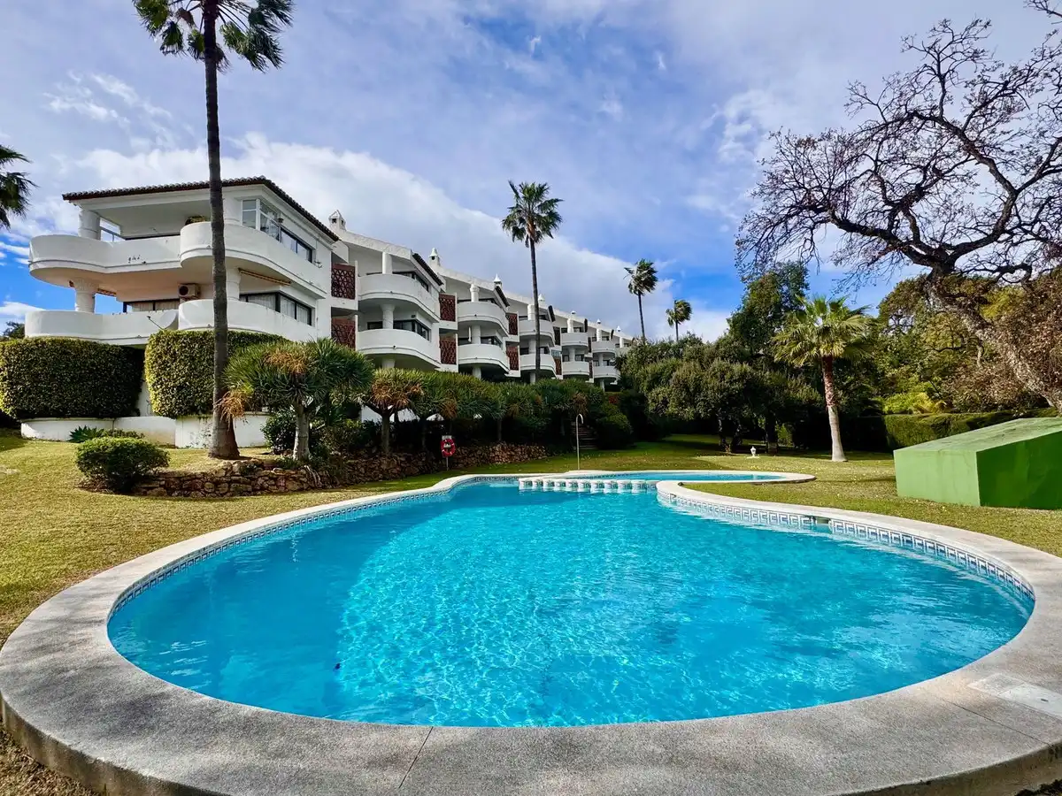 Apartament amb piscina en venda a Calahonda, imagen 26