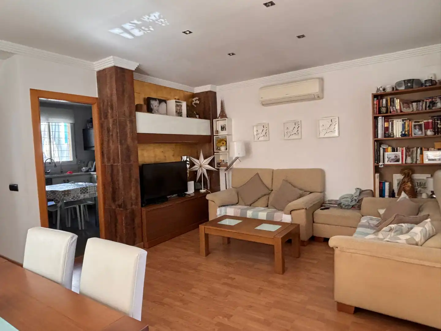 Sala de estar de Casa o chalet en venta en Moncada con Aire acondicionado, Calefacción y Jardín privado