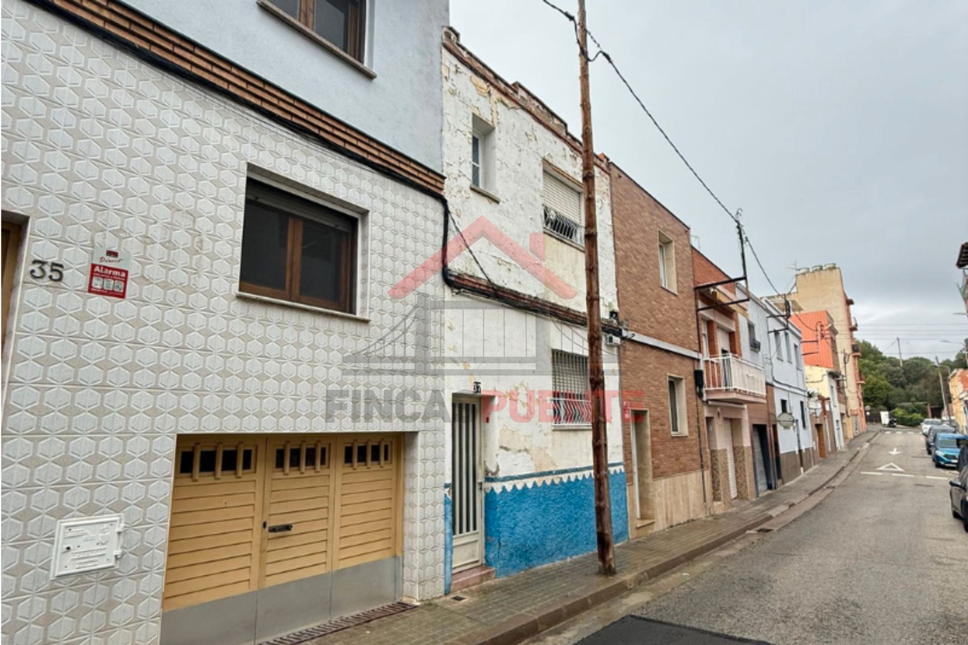 Exterior view of Single-family semi-detached for rent in Sabadell  with Terrace and Pets allowed