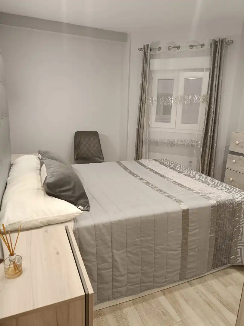 Bedroom of Flat for rent in Gijón   with Heating and Furnished