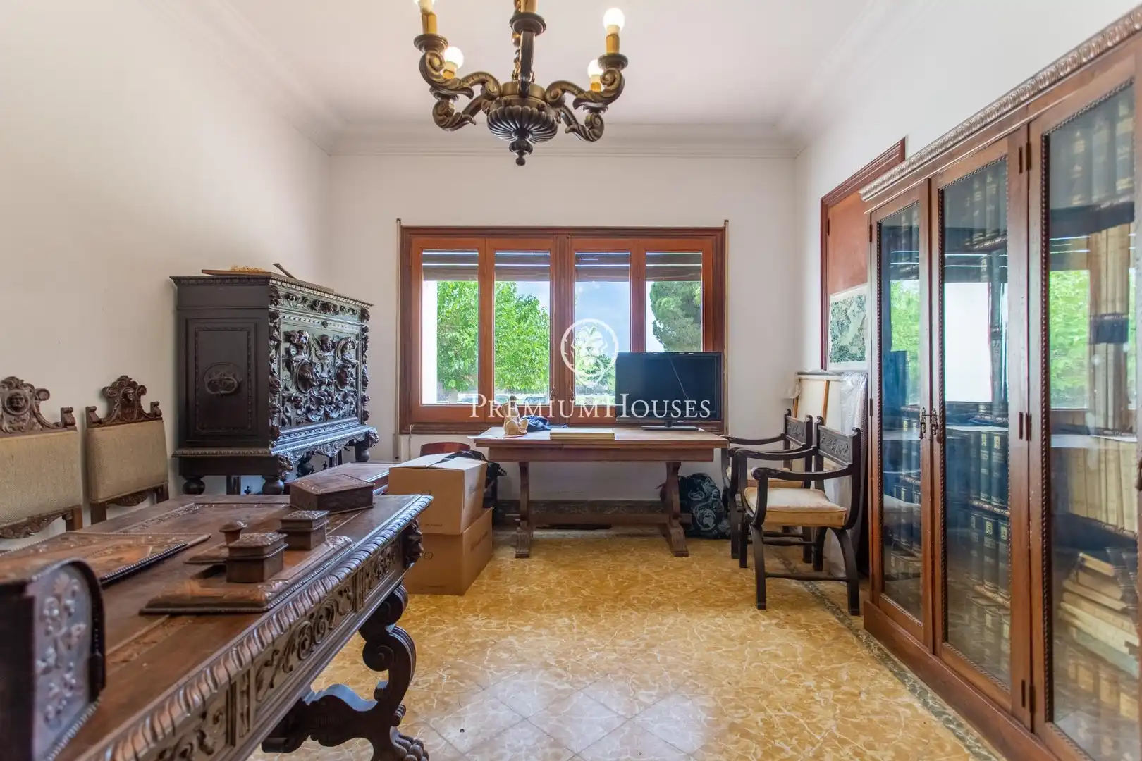 Sala d'estar de Finca rústica en venda en Alella amb Calefacció, Jardí privat i Terrassa