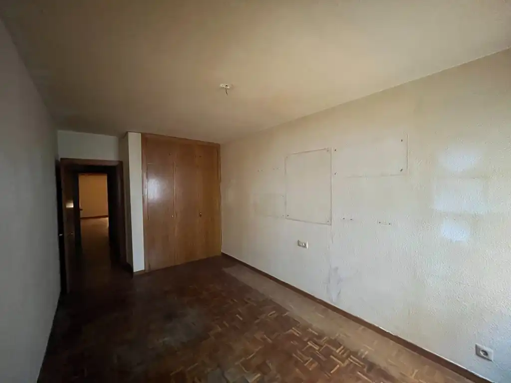 Flat for sale in Calle Marqués de Villores, Ensanche - Franciscanos