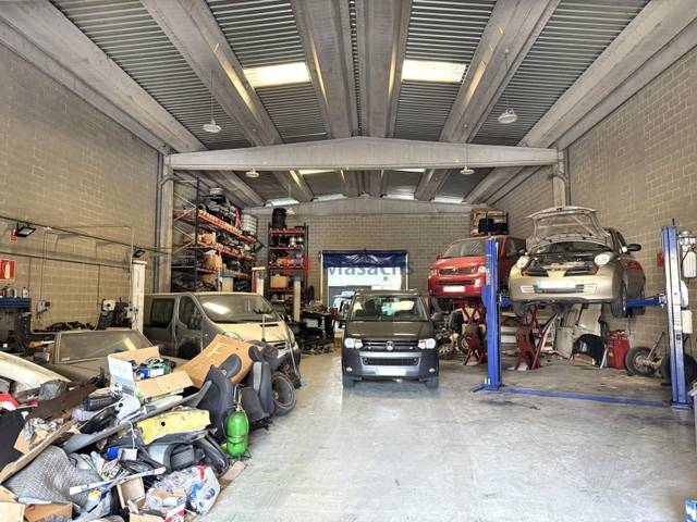 Nave industrial en Alquiler en Barri del Centre