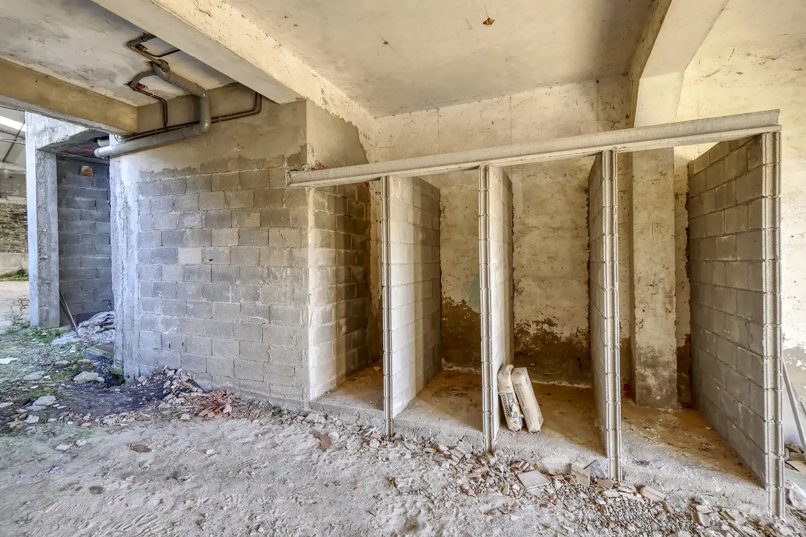 Industrial buildings for sale in Miño