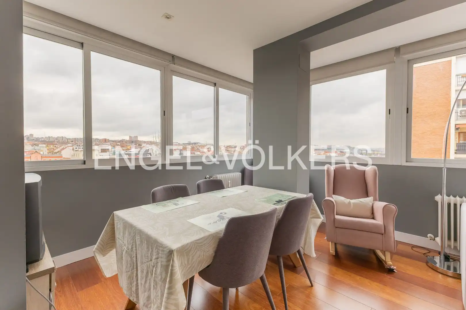 Dining room of Flat for sale in Madrid  with Air Conditioner, Heating and Furnished