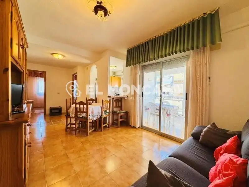 Vista exterior de Apartamento en venta en Torrevieja con Aire acondicionado, Calefacción y Trastero