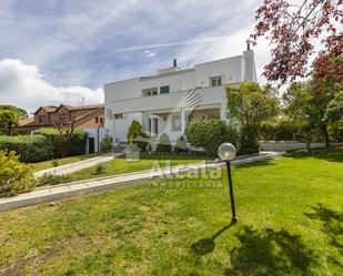 Vista exterior de Casa o xalet en venda en Guadalajara Capital amb Terrassa