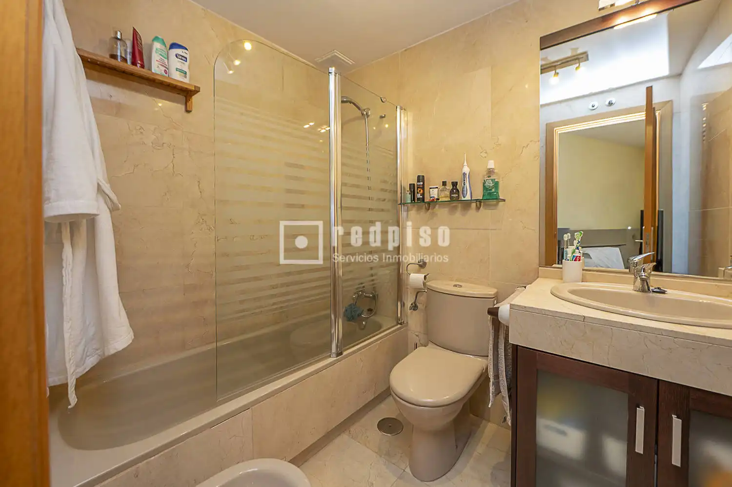 Baño de Piso en venta en Valdemoro con Aire acondicionado, Calefacción y Jardín privado