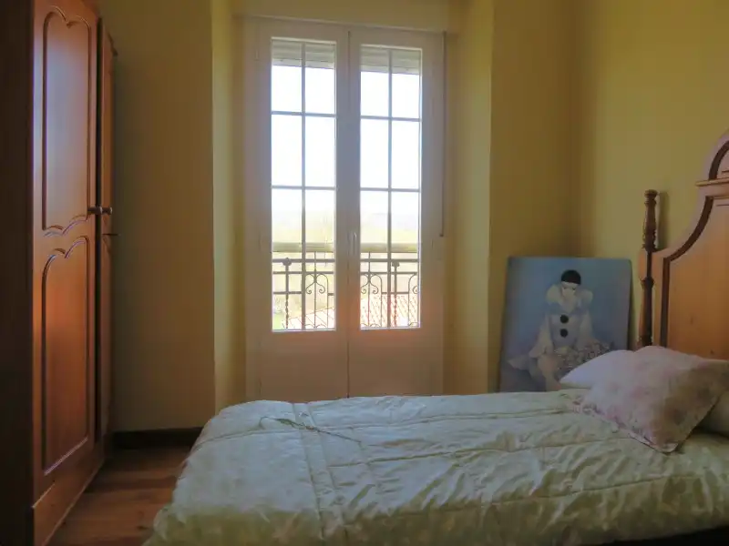 Habitación de Casa o chalet en venta en Cuadros con Calefacción y Trastero