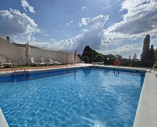 Piscina de Pis en venda en  Granada Capital amb Terrassa