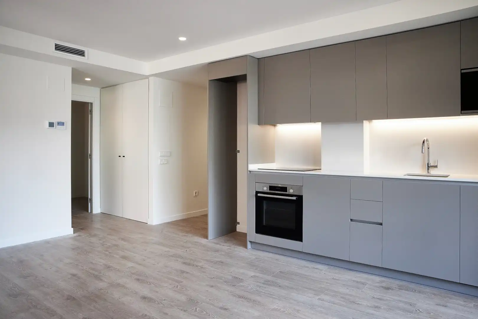 Bajo de obra nueva con terraza en venta en Carrer de València 9, imagen 31