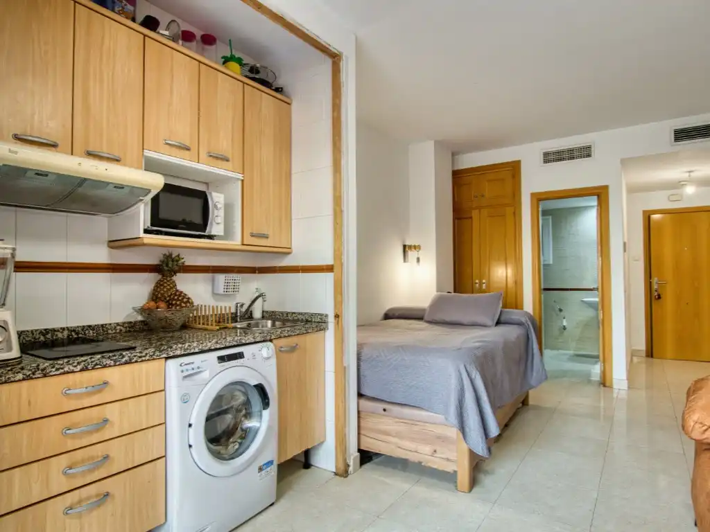 Habitación de Estudio en venta en Rincón de la Victoria con Terraza, Piscina y Piscina comunitaria