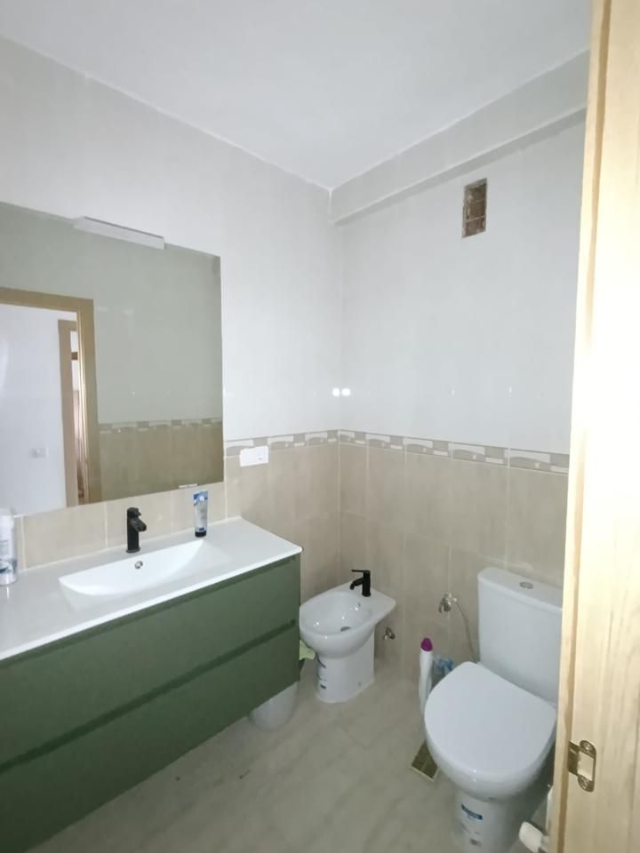 Bany de Pis de lloguer en Argés amb Moblat