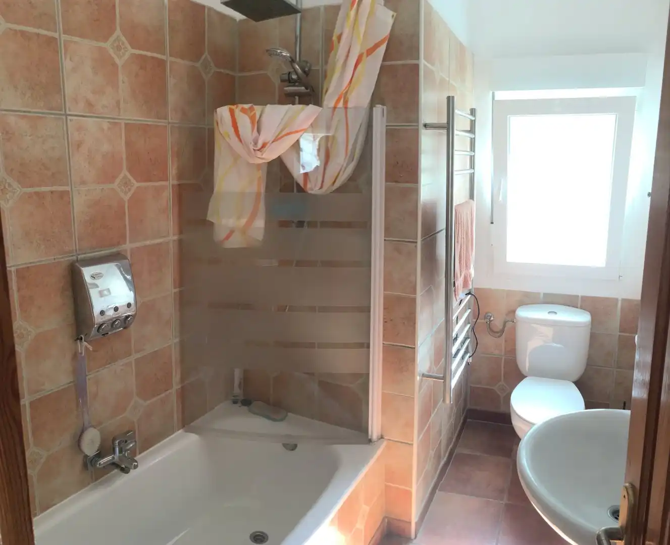 Baño de Finca rústica en venta en Vélez de Benaudalla con Aire acondicionado, Calefacción y Terraza