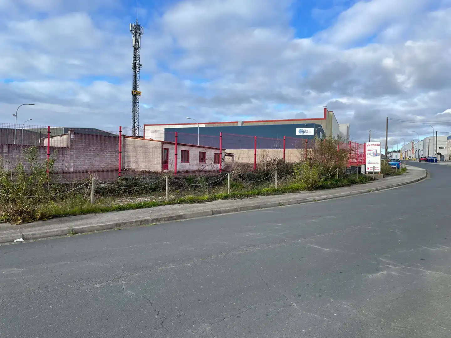 Vista exterior de Terreny industrial en venda en Narón