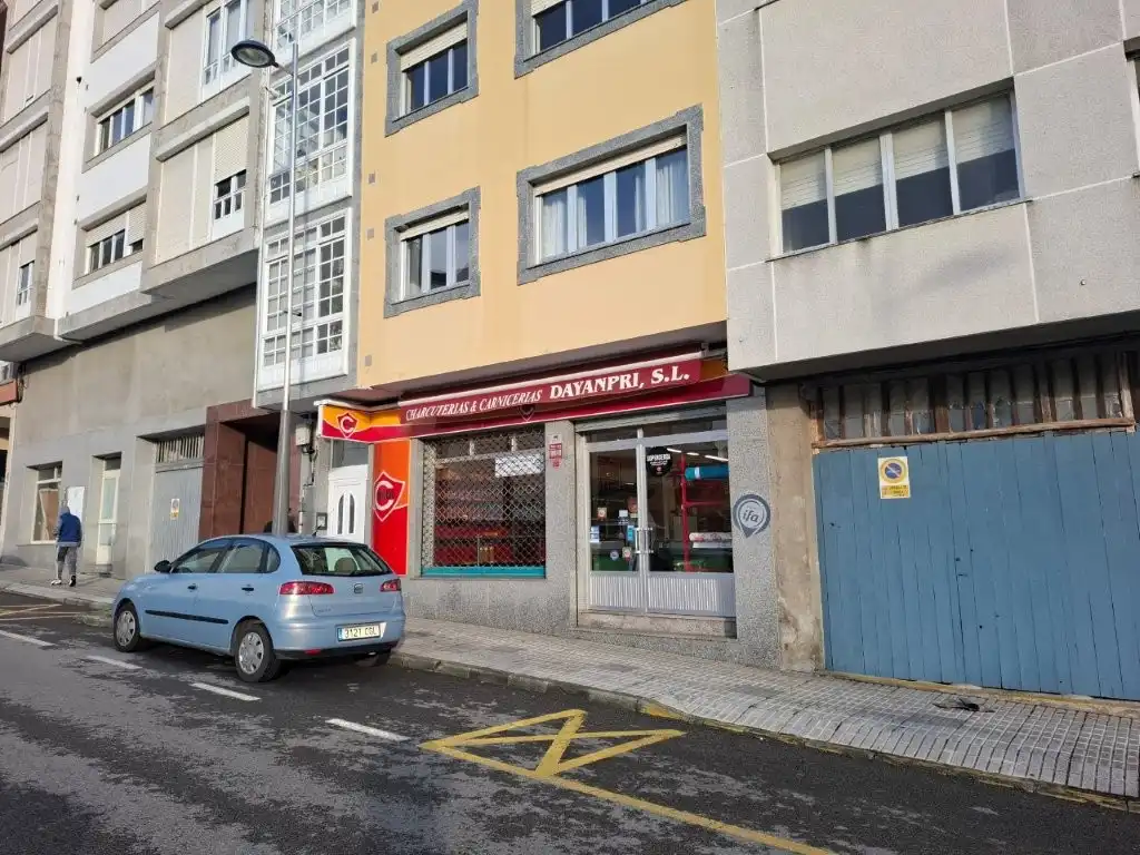 Geschaftsraum zur Miete in Burela mit Möbliert