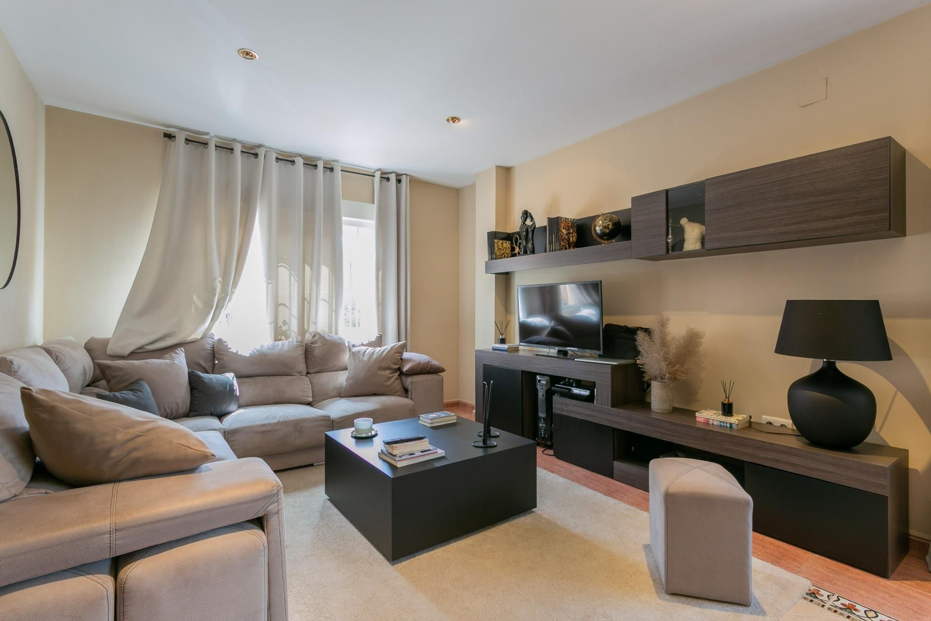 Casa adosada en venta en Calle BELICENA , Belicena, Vegas del Genil