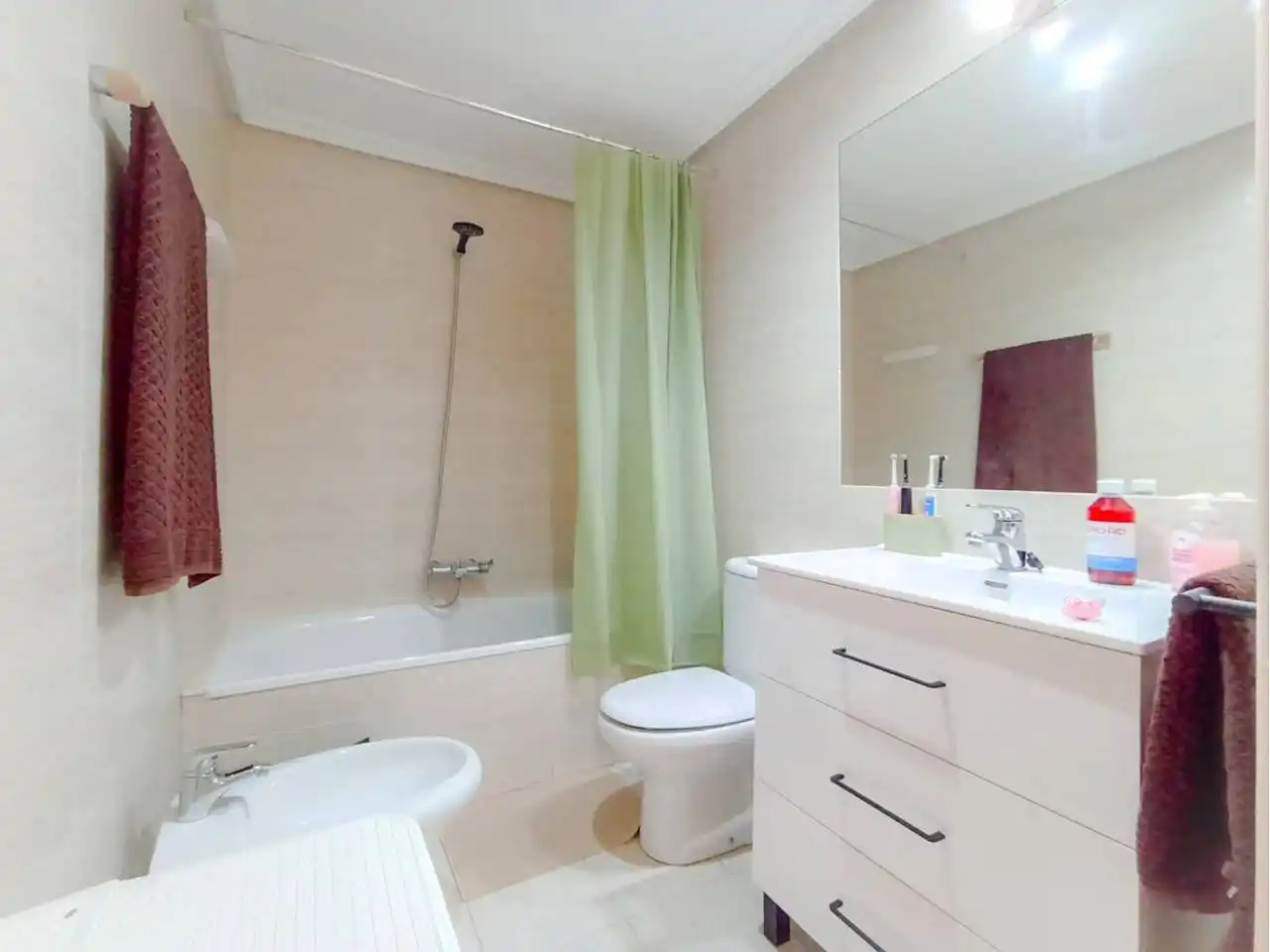 Bany de Apartament en venda en Burgos amb Calefacció, Parquet i Traster