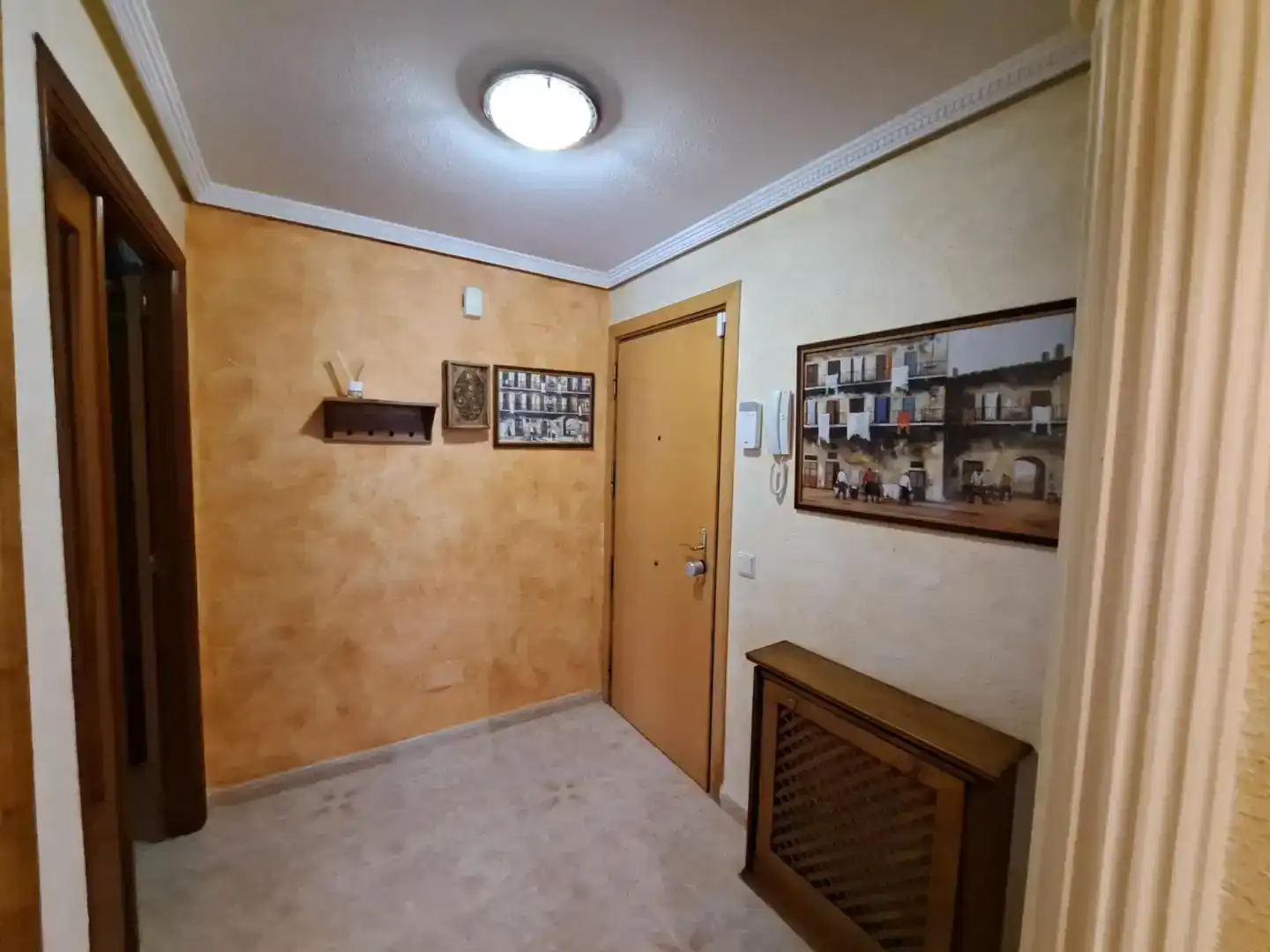 Flat for sale in Parla  with Air Conditioner and Swimming Pool