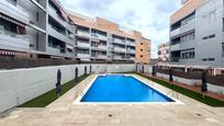 Swimming pool of Planta baja for sale in Terrassa  with Air Conditioner, Heating and Parquet flooring