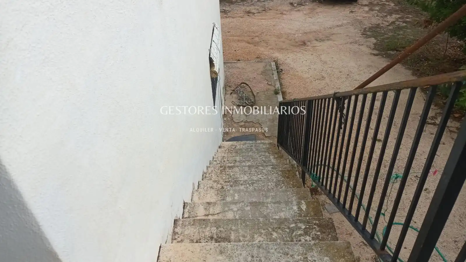 Vista exterior de Casa o xalet en venda en Alcoy / Alcoi amb Calefacció