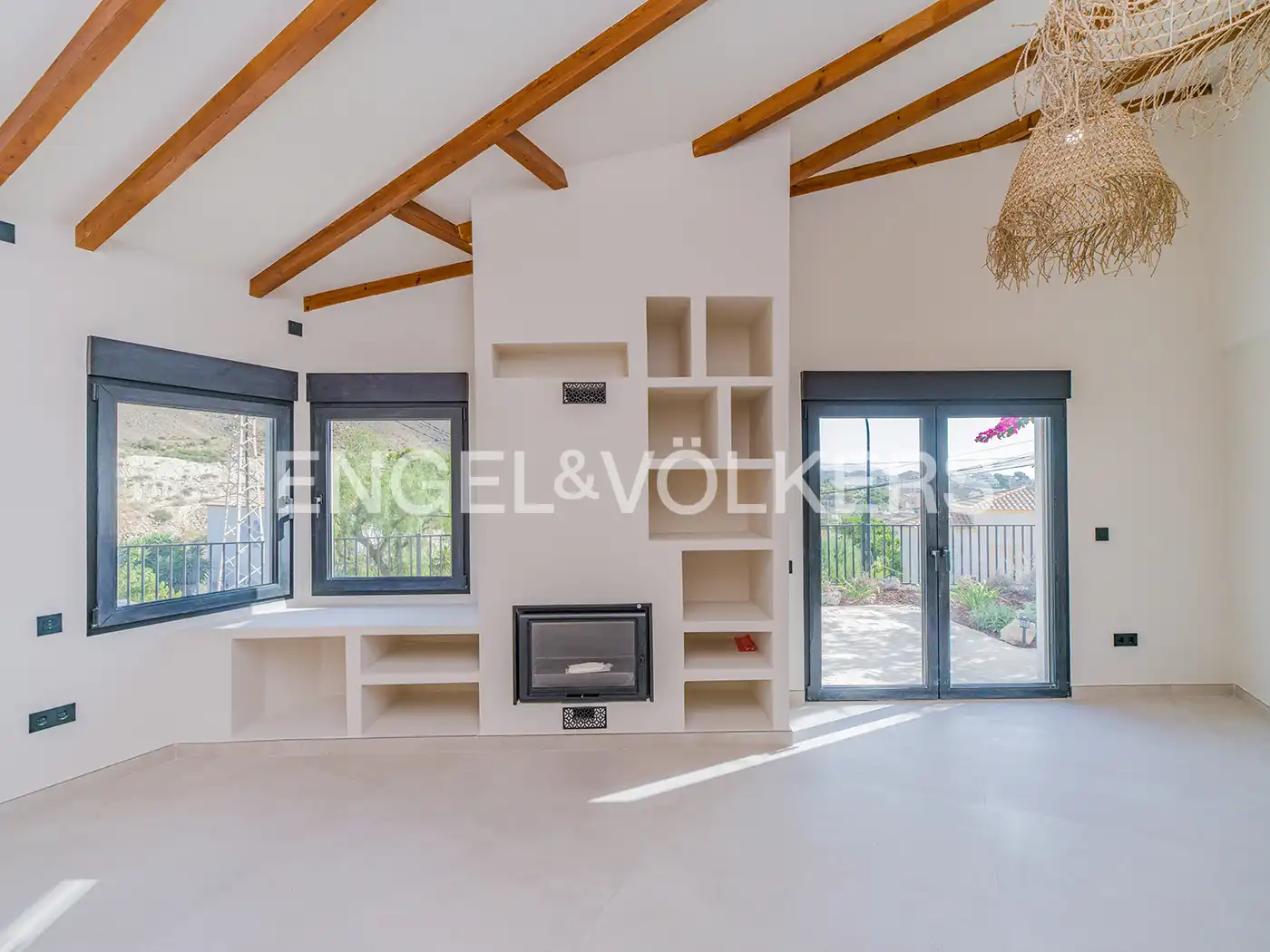 Sala d'estar de Casa o xalet en venda en El Campello amb Aire condicionat, Calefacció i Jardí privat