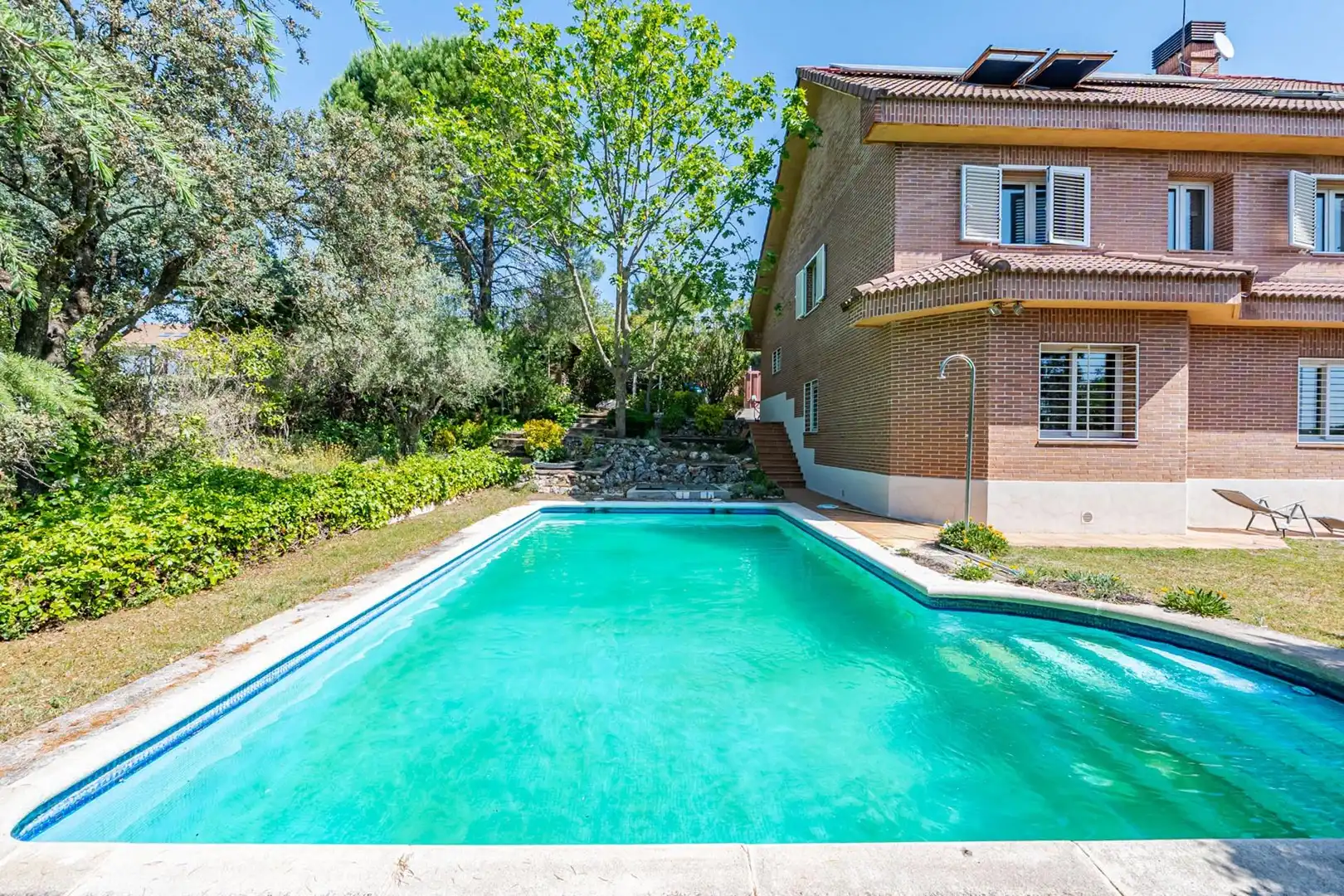 Piscina de Casa o chalet en venta en Las Rozas de Madrid con Aire acondicionado, Calefacción y Jardín privado