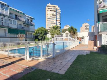 Estudi amb piscina en venda a Playamar - Benyamina