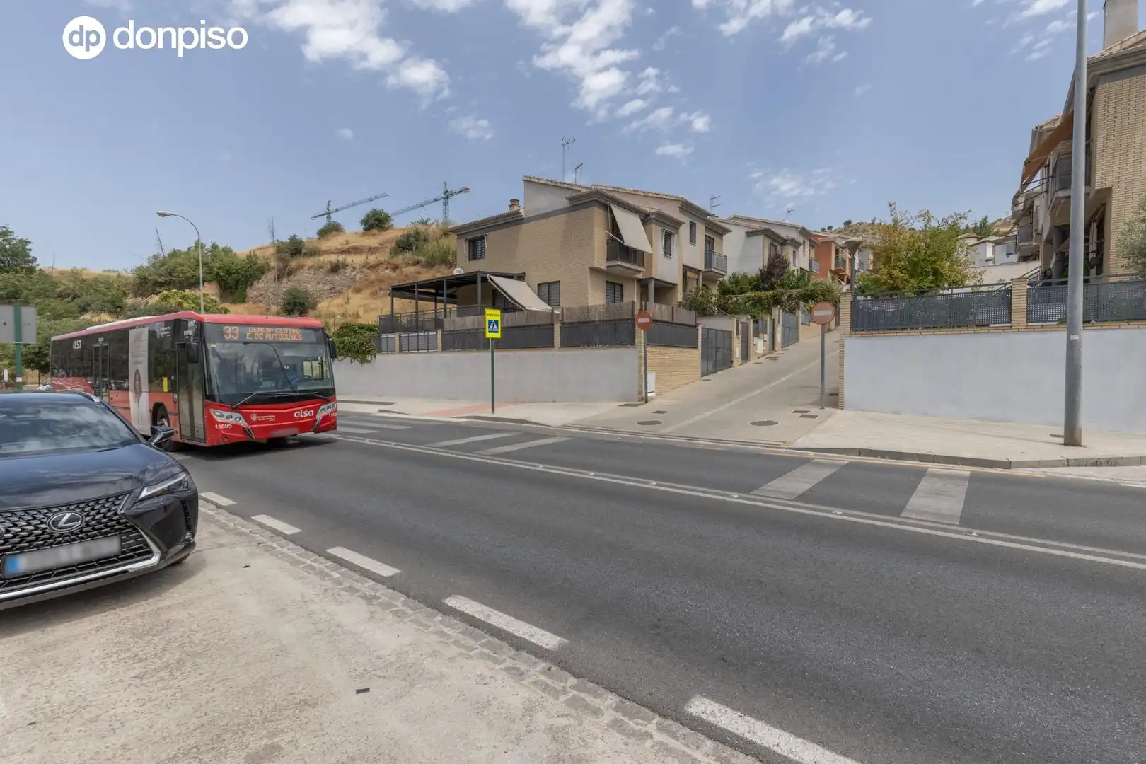 Vista exterior de Casa adosada en venta en Granada con Aire acondicionado, Calefacción y Balcón