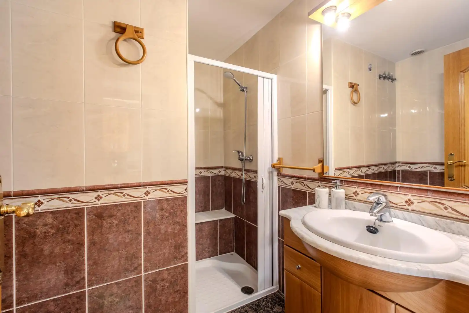 Badezimmer von Maisonette zur Miete in Fuengirola mit Klimaanlage, Terrasse und Möbliert