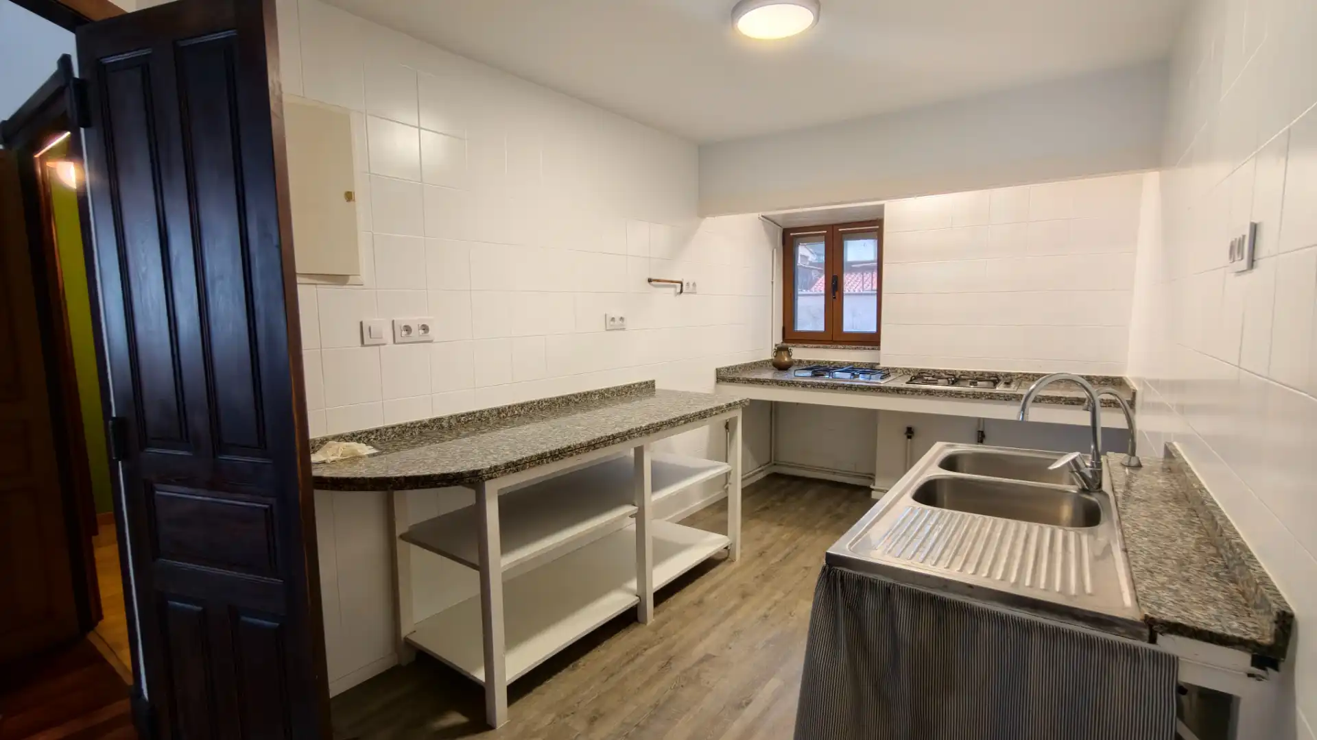 Kitchen of Houses for sale in Avilés  with Parquet flooring and Balcony