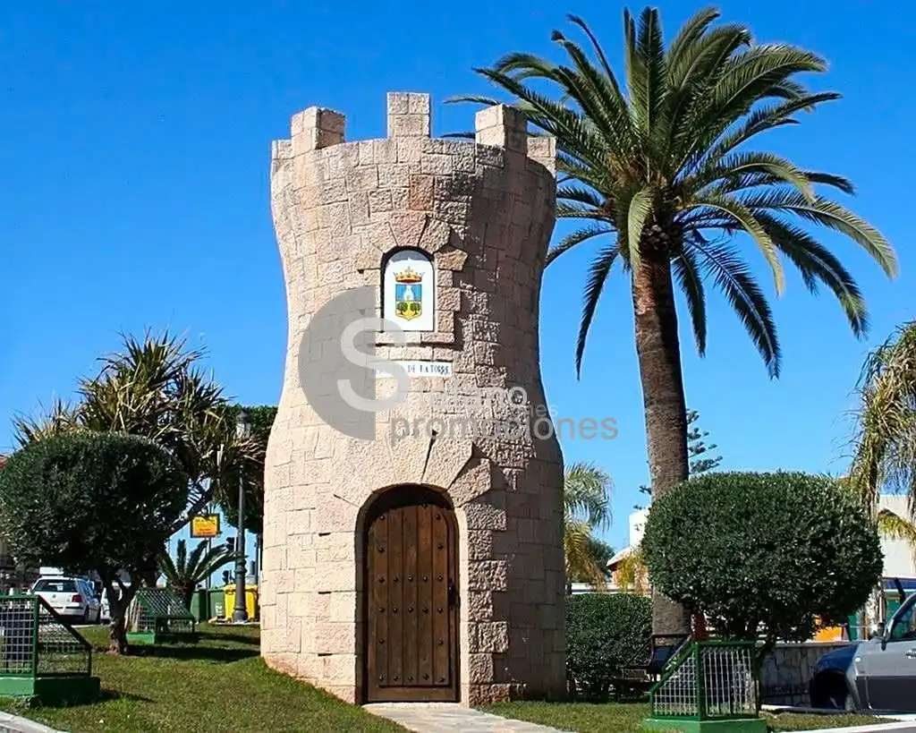 Außenansicht von Dachboden zum Verkauf in Alhaurín de la Torre mit Terrasse, Abstellraum und Gemeinschaftspool