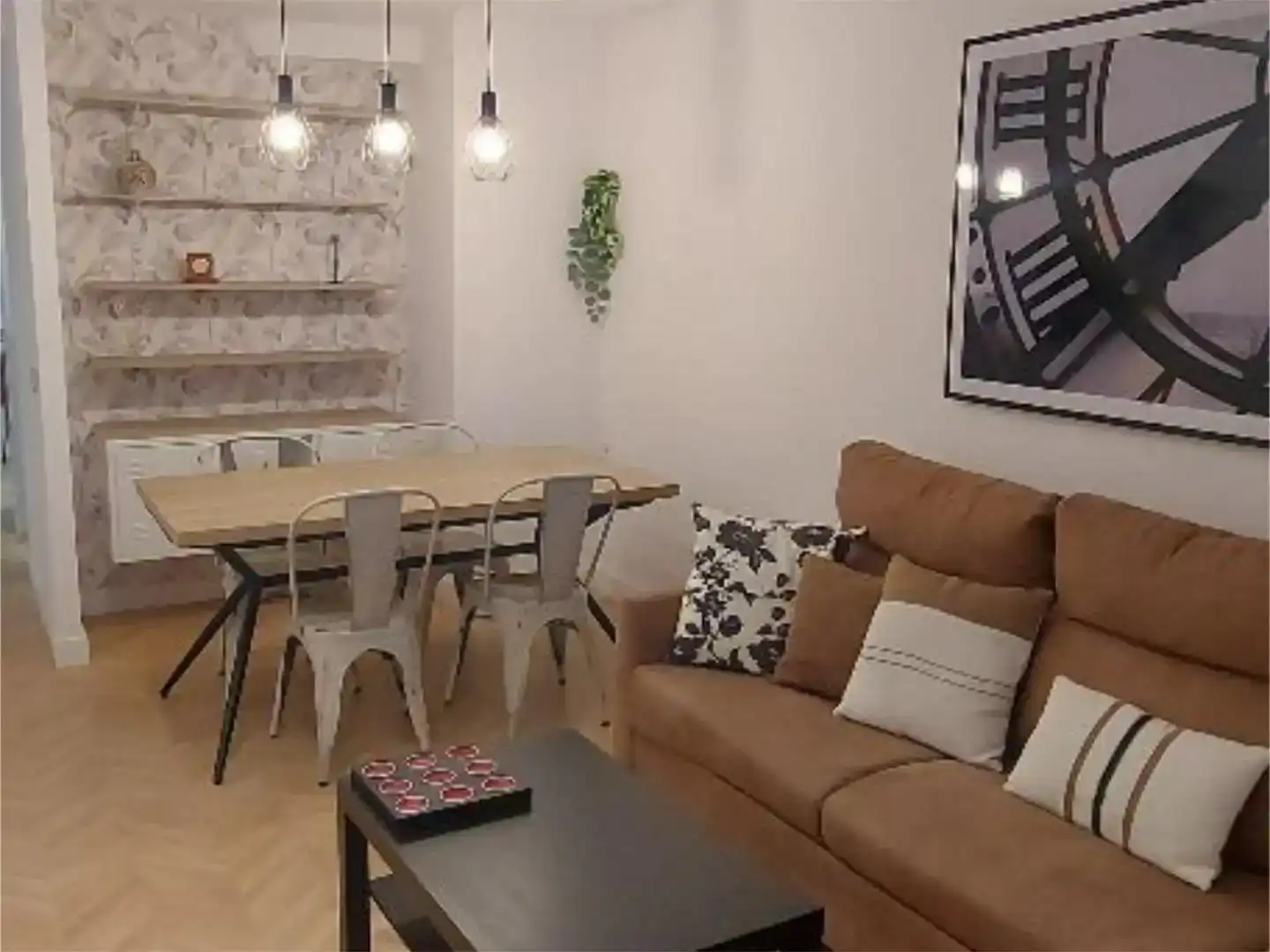 Sala d'estar de Pis de lloguer en Santander amb Parquet, Moblat i Forn